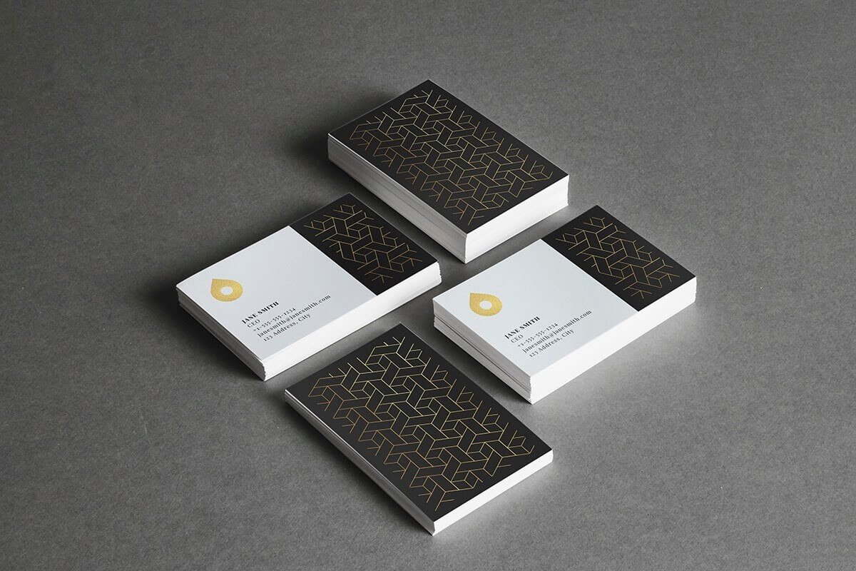 1_Elegant and sleek card mockup.jpg